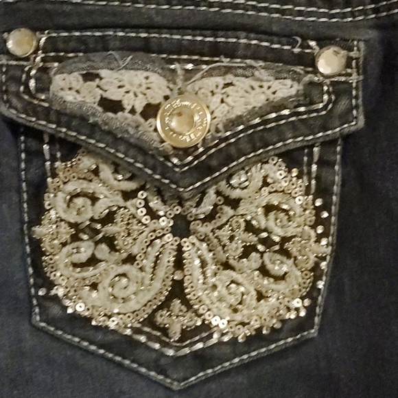 Jeans - Picture 3 of 3